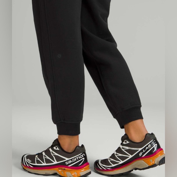 Lululemon Scuba Relaxed High-Rise Jogger-Black - Picture 7 of 14